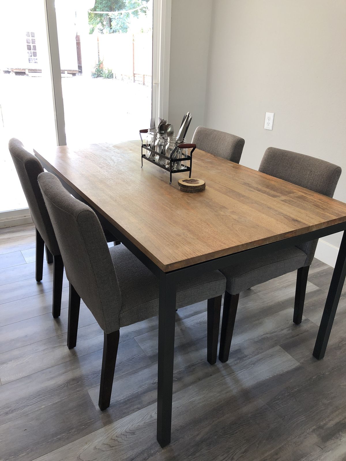 Mesa de comedor terminada